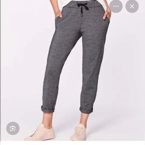 Lulu lemon on the fly pants